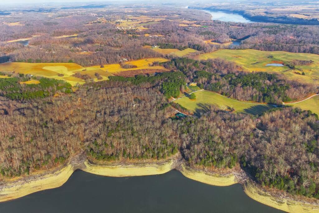 Fawn Run On Lake Cumberland Nancy Extérieur photo